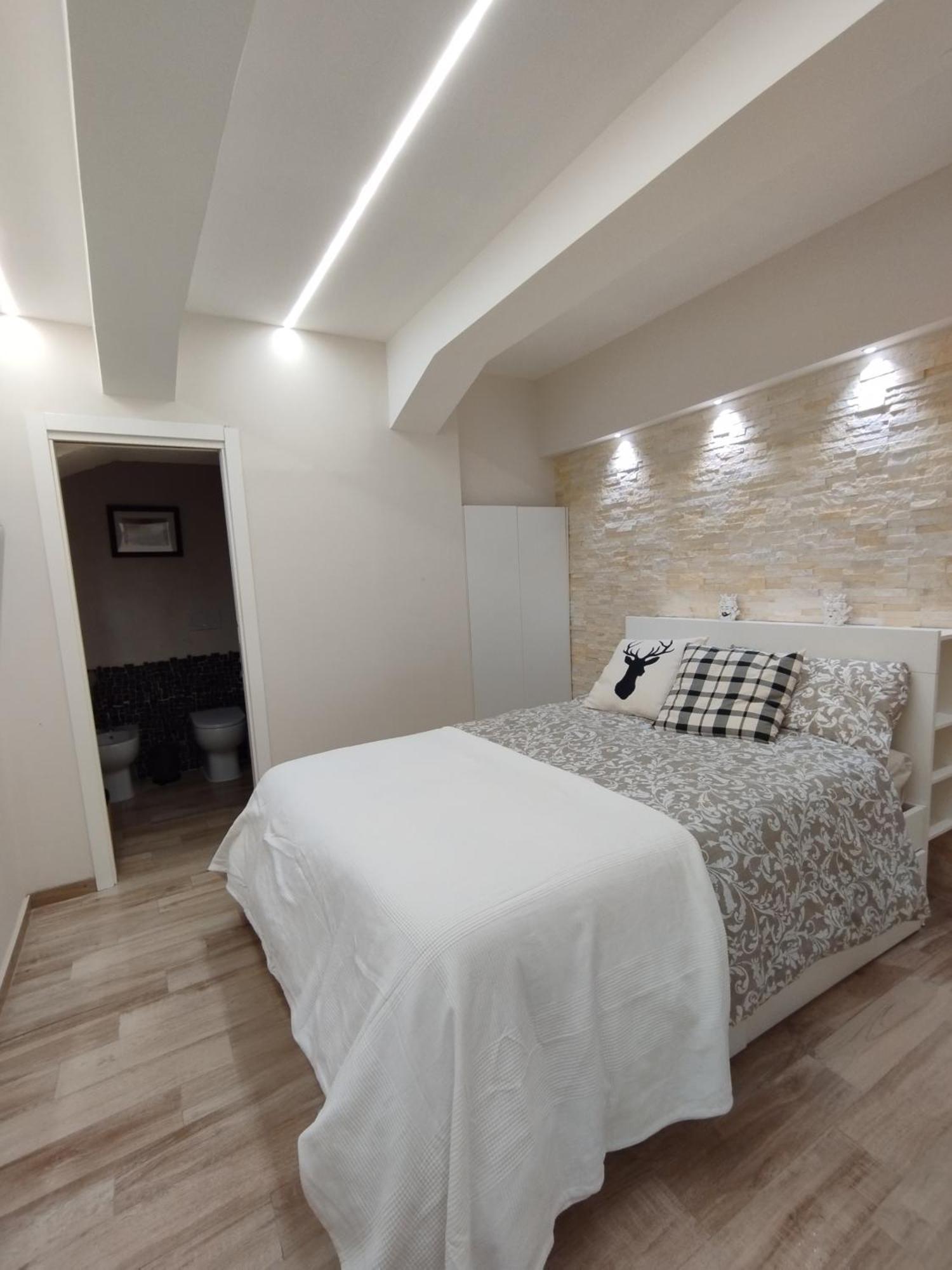 La Casa Nel Cortile Apartment คาตาเนีย ภายนอก รูปภาพ